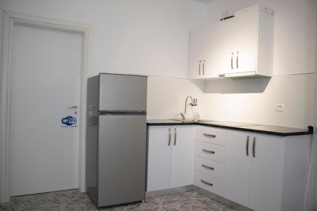 Vila Shehaj Luxury Appartement Vlorë Buitenkant foto