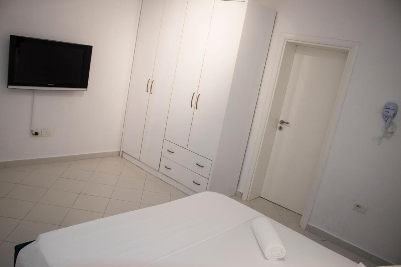Vila Shehaj Luxury Appartement Vlorë Buitenkant foto