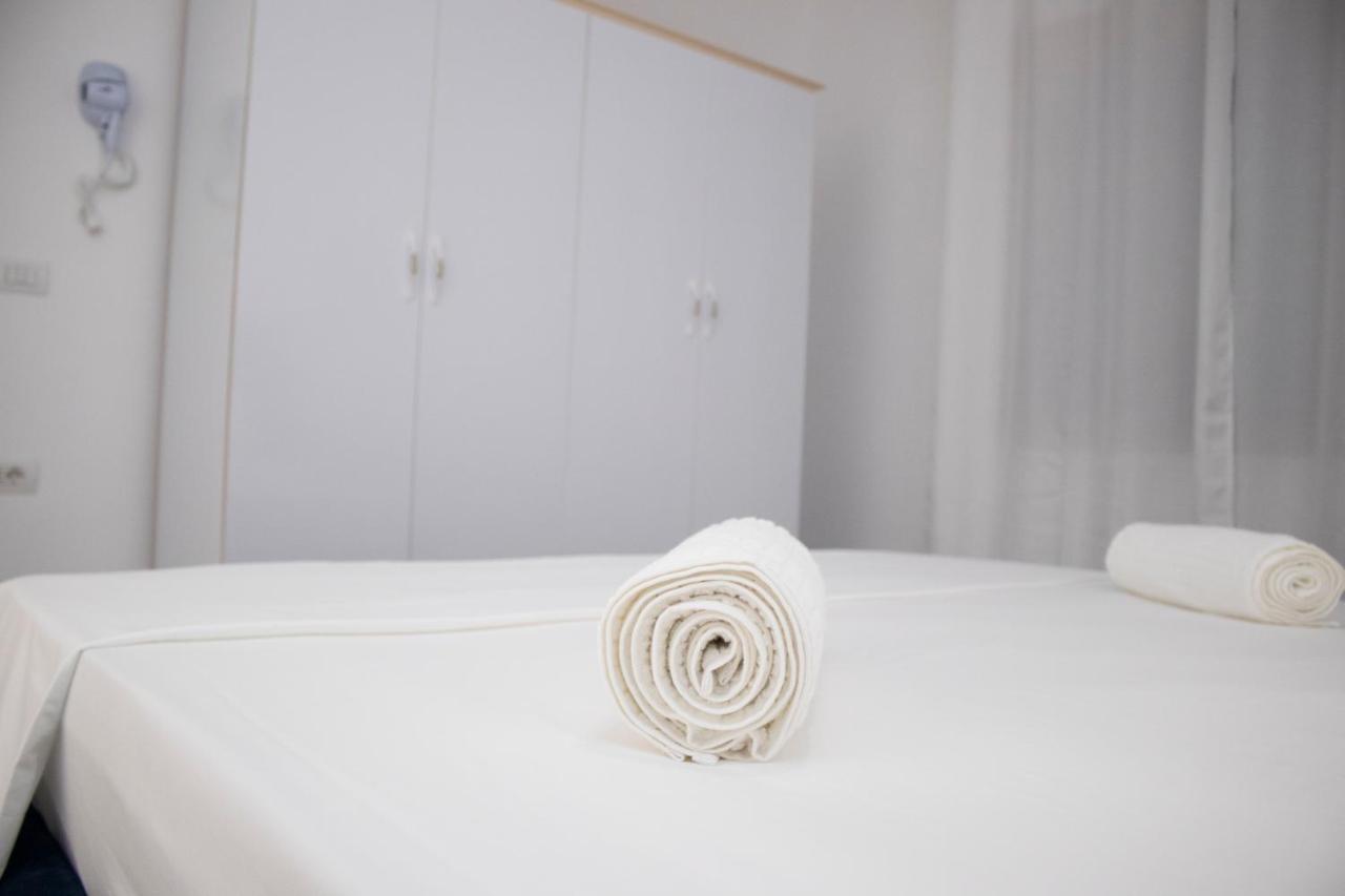 Vila Shehaj Luxury Appartement Vlorë Buitenkant foto