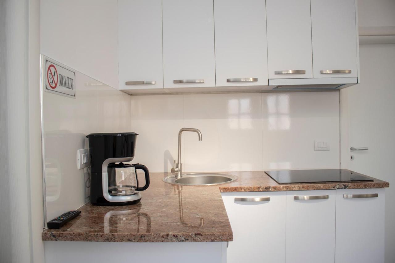 Vila Shehaj Luxury Appartement Vlorë Buitenkant foto