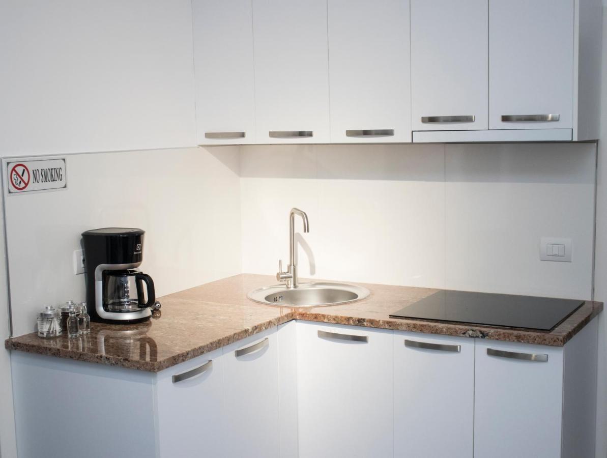 Vila Shehaj Luxury Appartement Vlorë Buitenkant foto