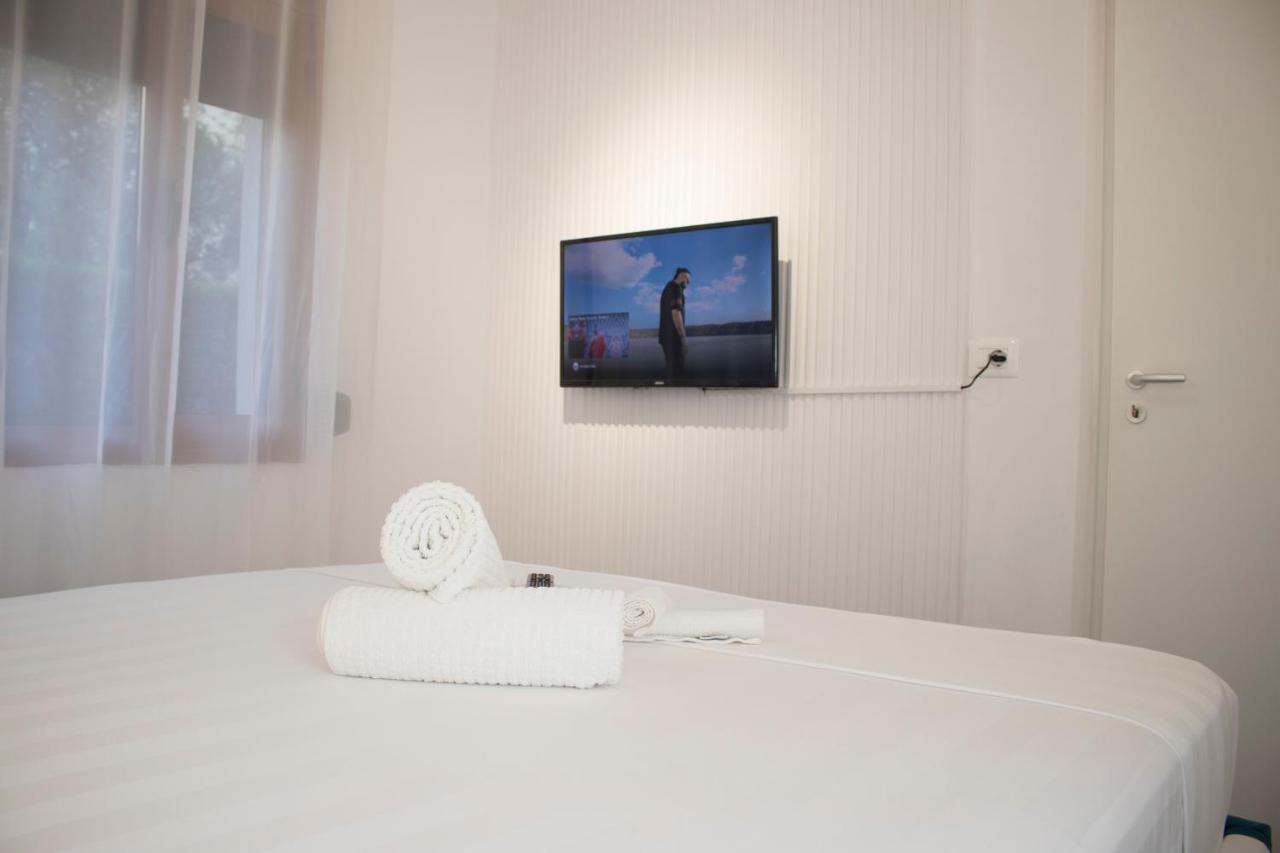Vila Shehaj Luxury Appartement Vlorë Buitenkant foto