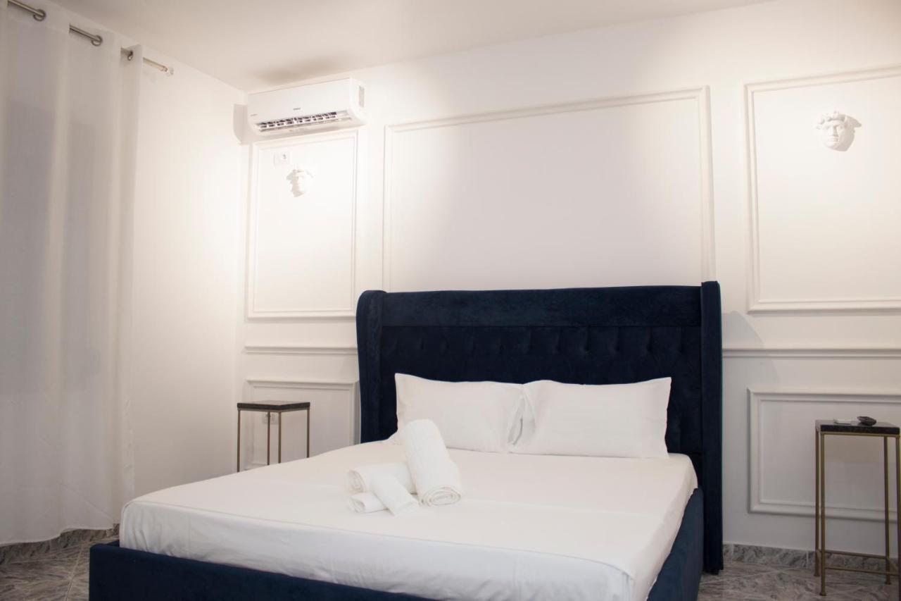 Vila Shehaj Luxury Appartement Vlorë Buitenkant foto