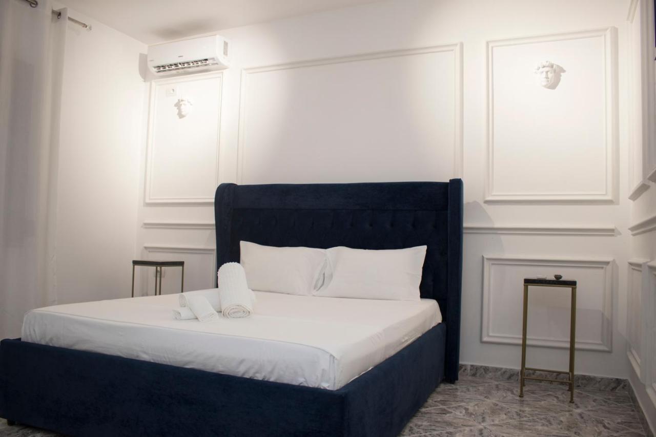 Vila Shehaj Luxury Appartement Vlorë Buitenkant foto