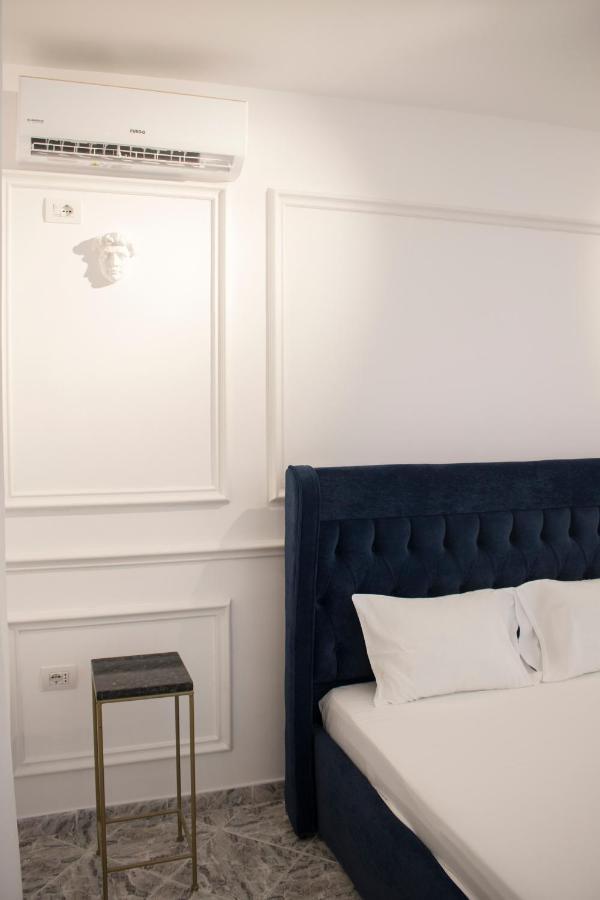 Vila Shehaj Luxury Appartement Vlorë Buitenkant foto